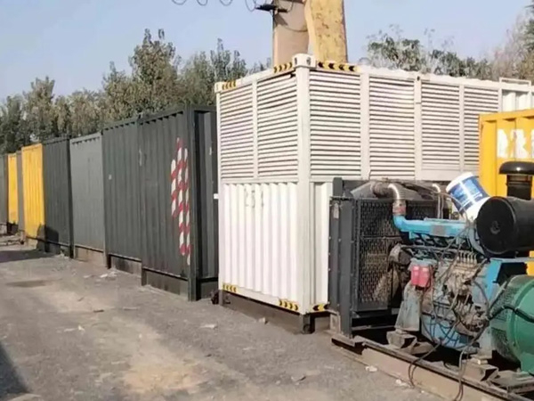 梁河200KW柴油发电机机组每小时油耗是多少？
